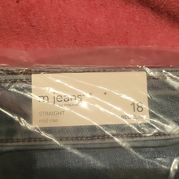 4 pairs of maurices pants. - Picture 2 of 10